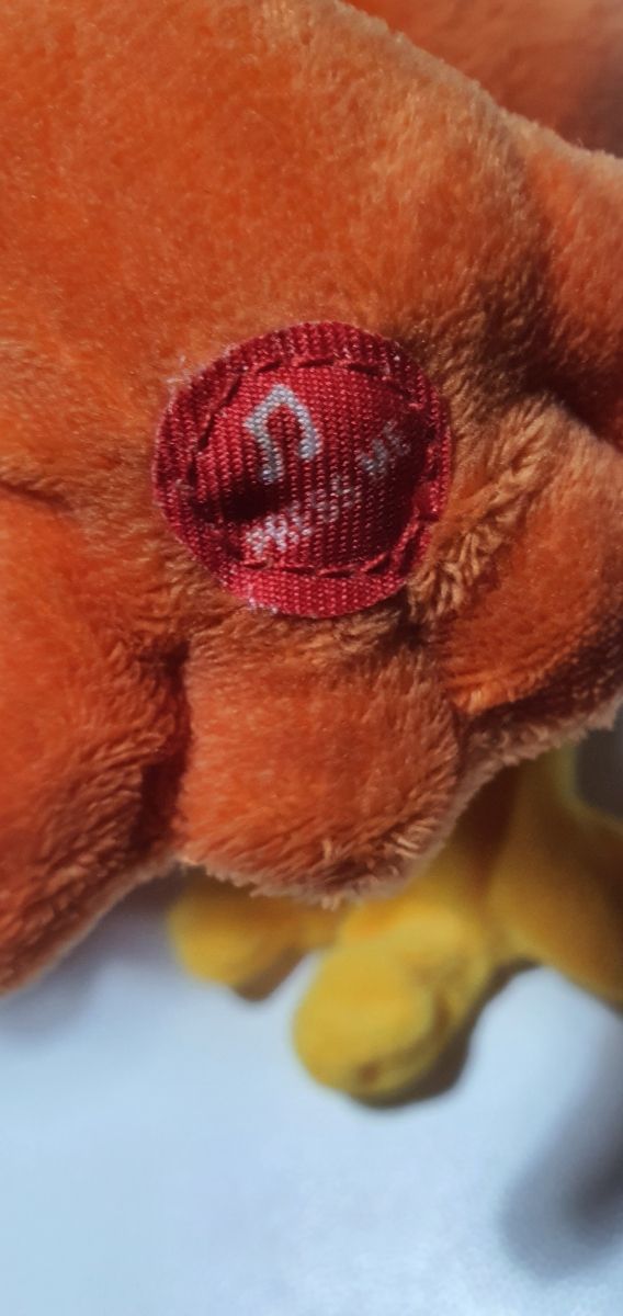 galletto che balla e  suona una simpatica musica