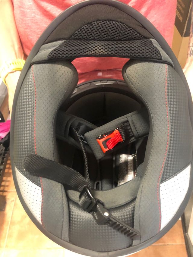 Casco integral nuevo MT Helmes Shell chica