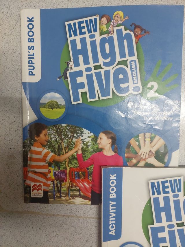 New High Five Activity Book y Pupils Book de segunda mano por 5 EUR en
