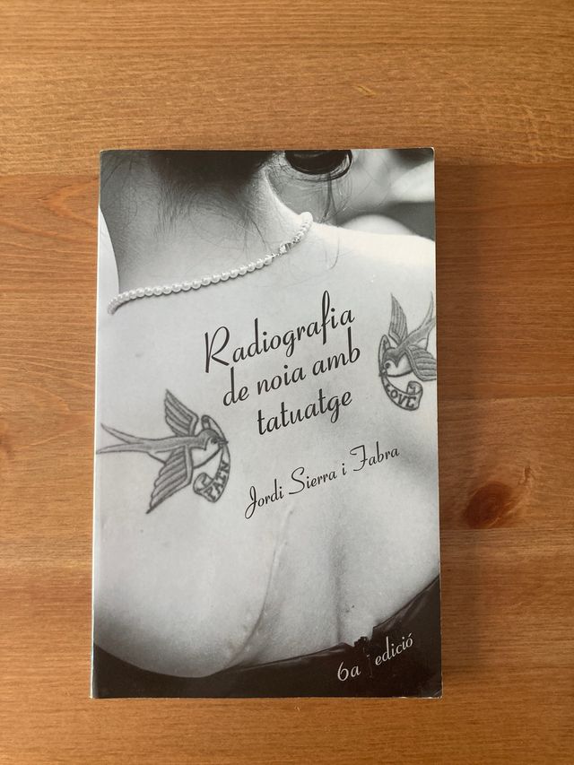 Libro Radiografia de noia amb tatuatge | Jordi S.