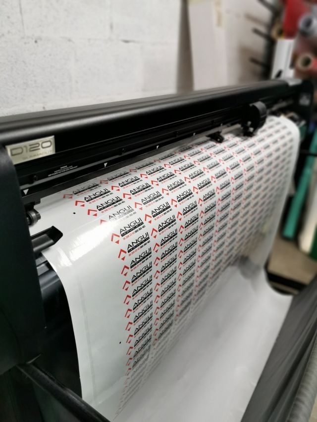 Etiquetas de vinilo precortardas