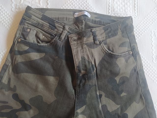 pantalón camuflaje de chica,/ Sra,talla 38, Bershk
