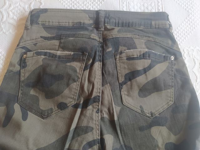 pantalón camuflaje de chica,/ Sra,talla 38, Bershk