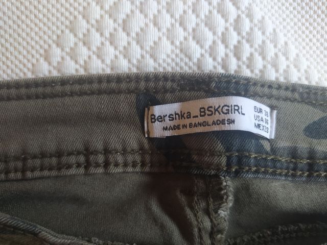 pantalón camuflaje de chica,/ Sra,talla 38, Bershk