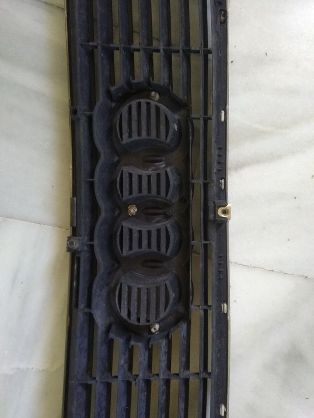 REBAJADO frontal Audi A4 antiguo.