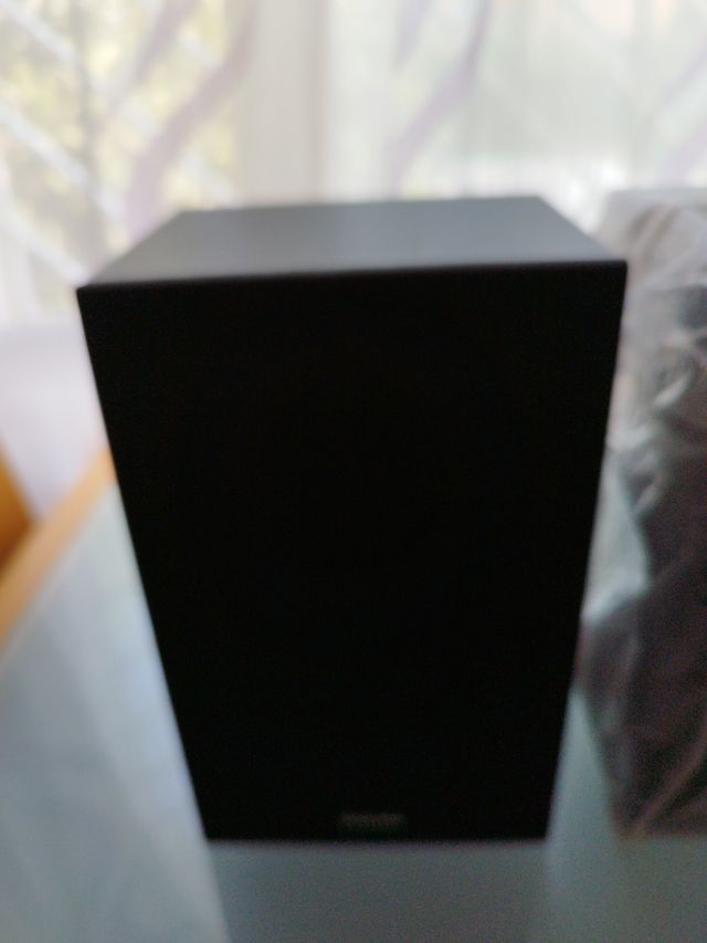 2 altavoces Philips nuevos 24x15cm