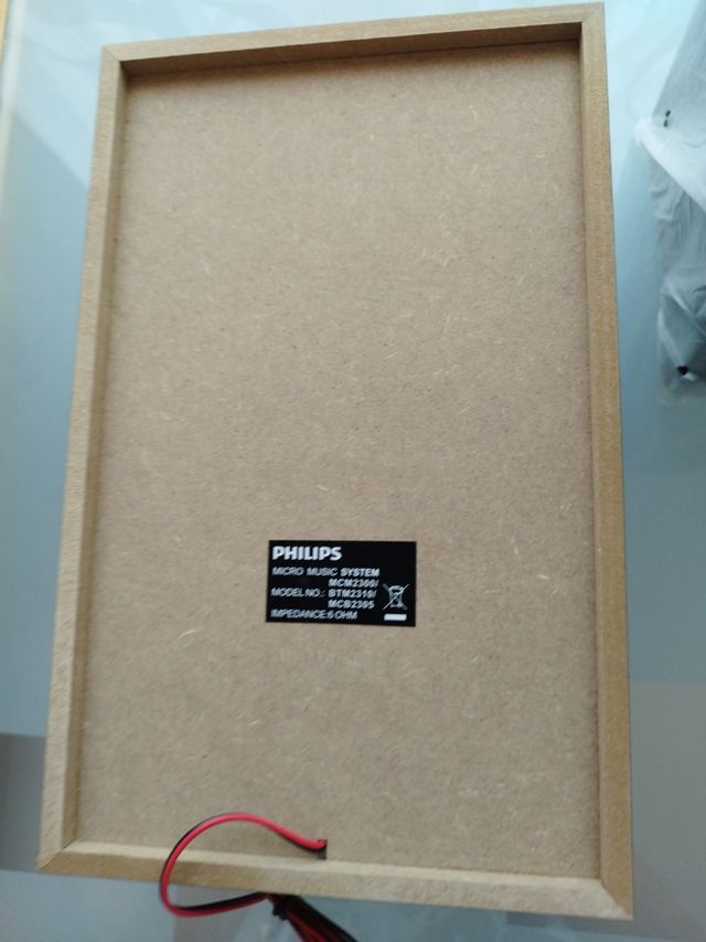 2 altavoces Philips nuevos 24x15cm