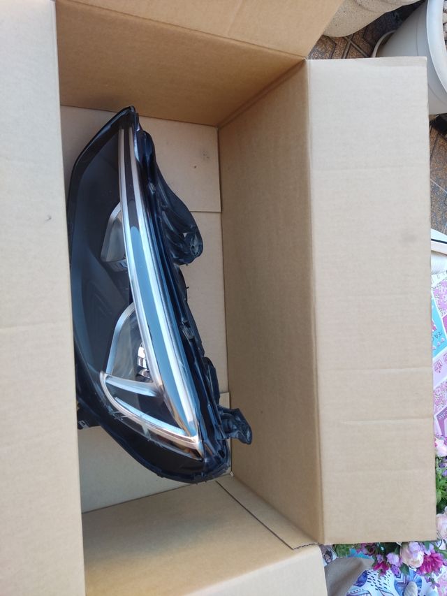 faro izquierdo Opel insignia modelo 2017-2020