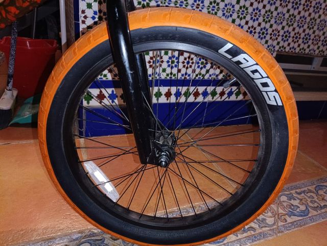 Bicicleta BMX  plato pequeño para salto