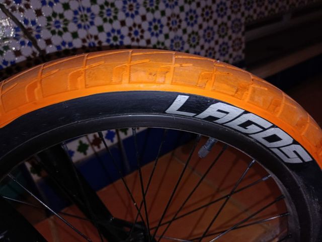 Bicicleta BMX  plato pequeño para salto