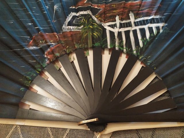 Abanicos Gigantes pintados a mano 144 cm.