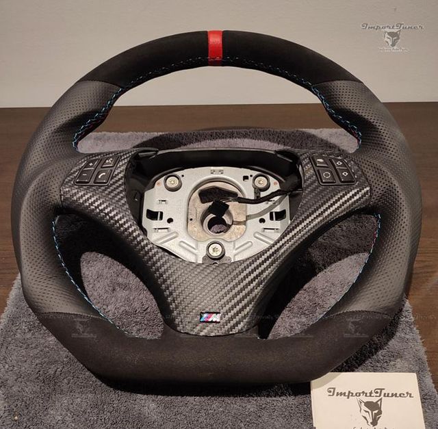Volante BMW e82 e87 e90 e92 alcantara anillo rojo