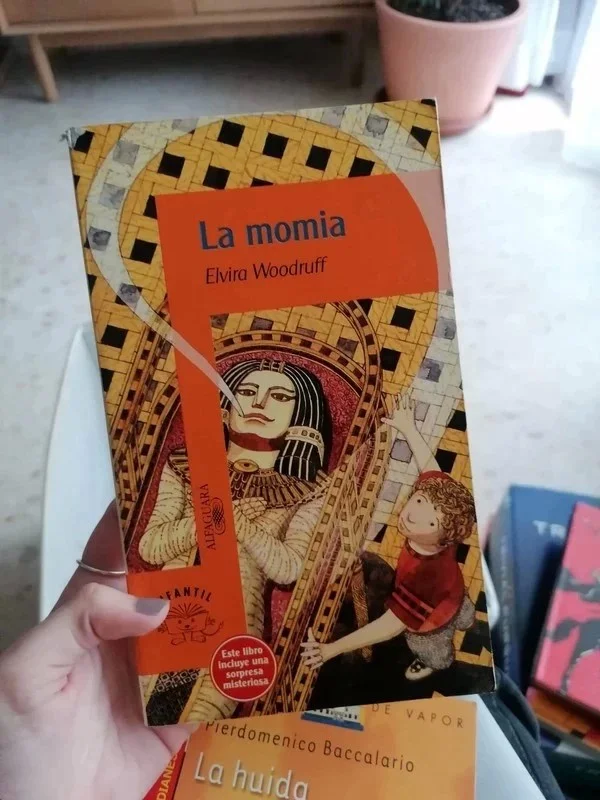 La momia 📖 Elvira Woodruff