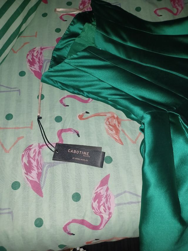 vestido de fiesta rosa empolvado o marfil