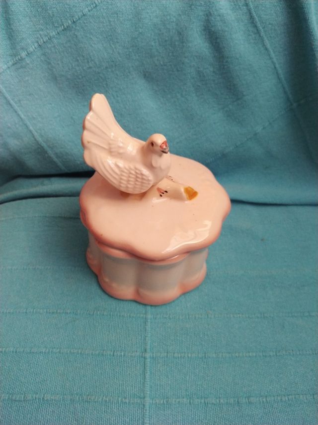 Caja porcelana pintada a mano. 10 cm