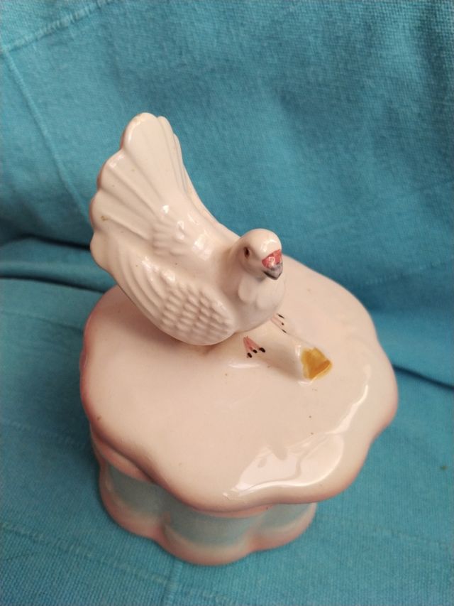 Caja porcelana pintada a mano. 10 cm