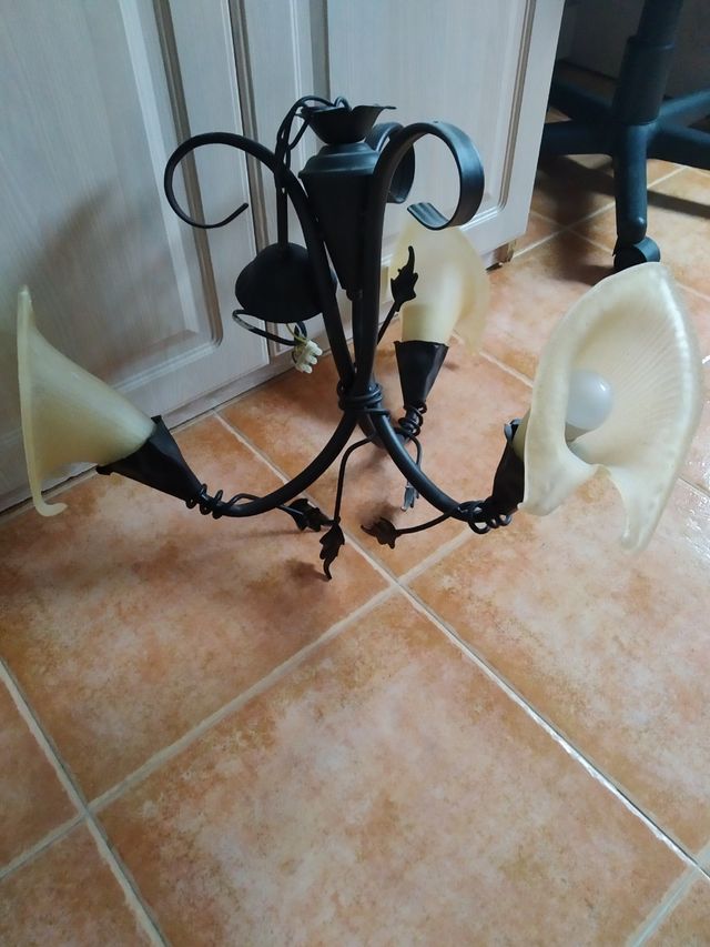 Lampara de forja con tulipa