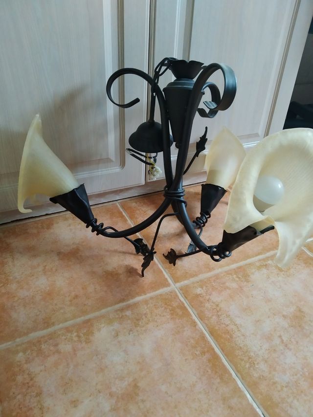 Lampara de forja con tulipa