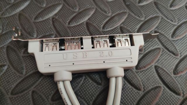 Conector USB para PC