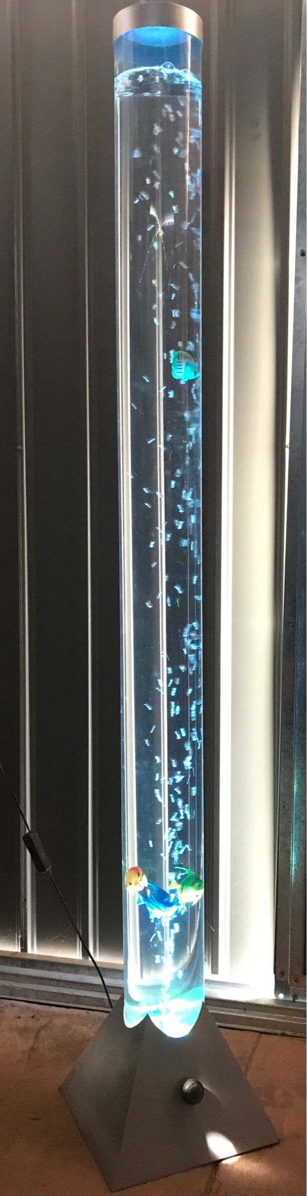 Lámpara (símil pecera)