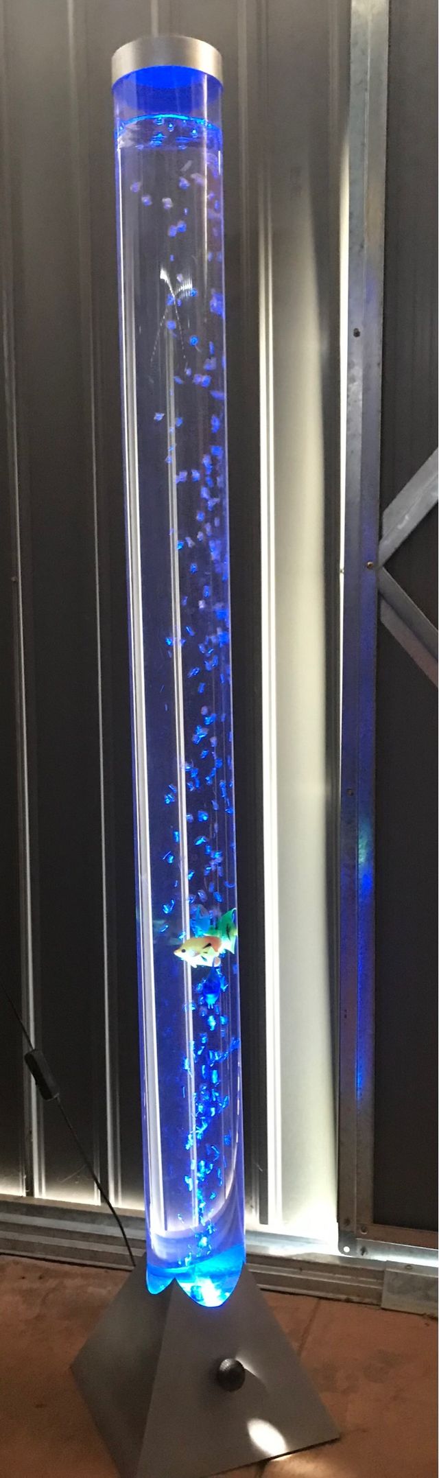 Lámpara (símil pecera)