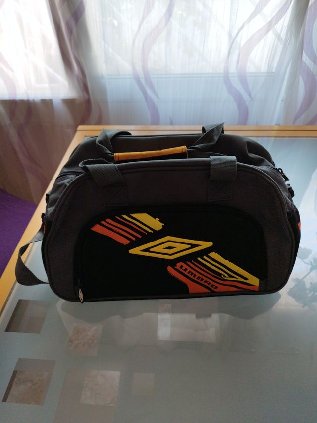 Bolsa Umbro nueva
