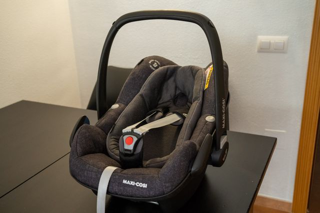 Maxi-Cosi Pebble Pro i-Size (2021) +base+garanzia