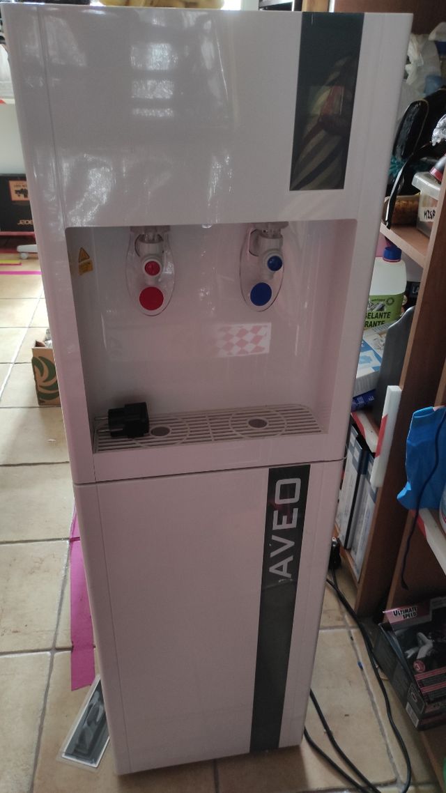 Generador De Agua Atmosférica Precio Generador de agua atmosférica de segunda mano por 1 EUR en La Orotava