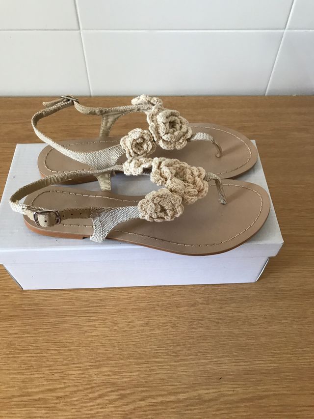 Sandalia blanca talla 37