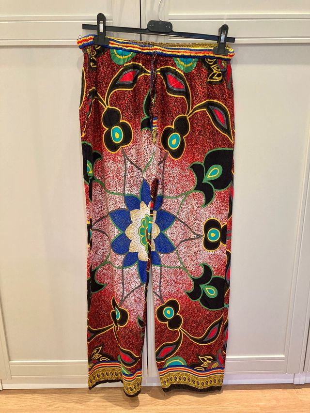 Pantalones étnicos de algodón.