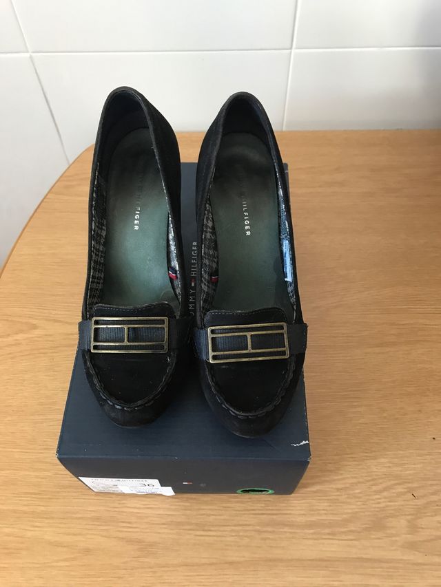 Zapato azul , talla 36 de Tommy Hilfiger