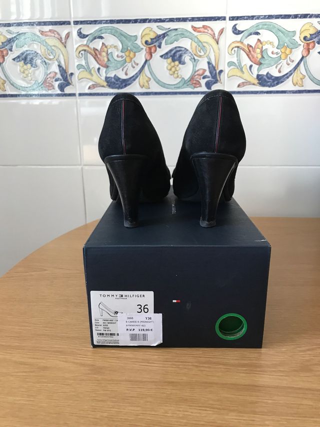 Zapato azul , talla 36 de Tommy Hilfiger
