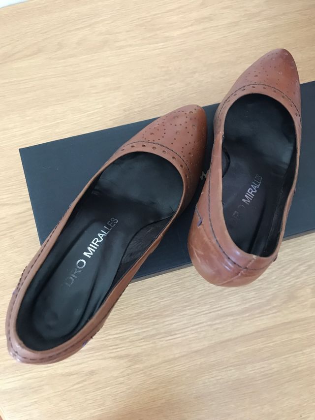 Zapato de cuero, talla 36 de Pedro Miralles