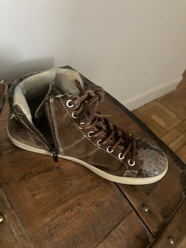 Zapatillas Café Noir con cremallera