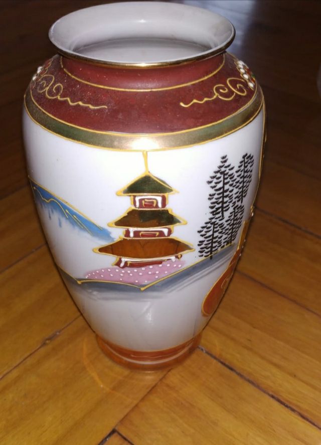 Jarrón japonés.