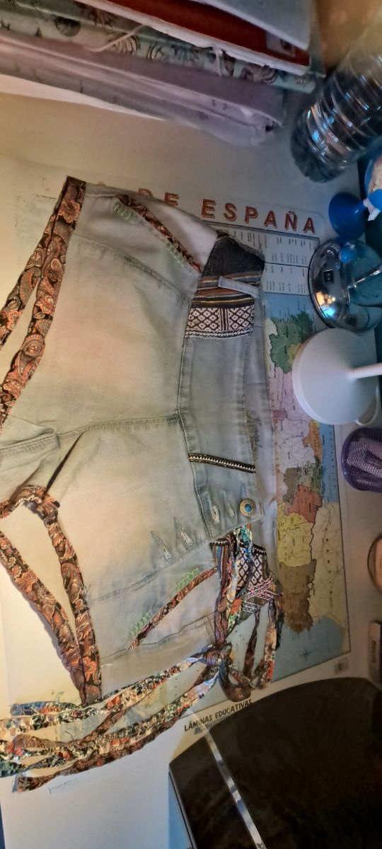 pantalones vaqueros cortos