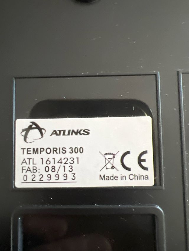 Teléfono antiguo de sobremesa negro