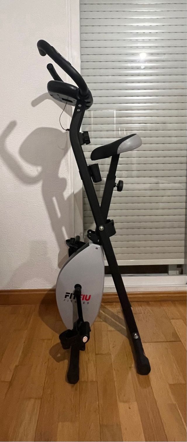 Bicicleta estática plegable (disco 8kg)