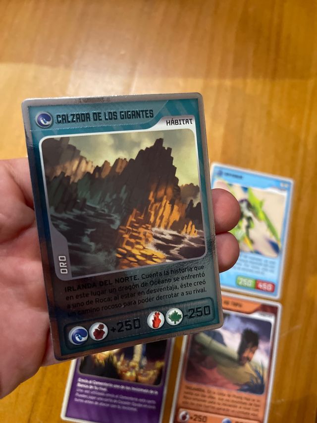 Invizimals cartas panini