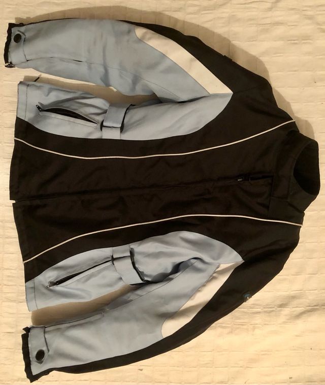 Conjuntos ropa mujer moto. 90 eu cada conjunto .