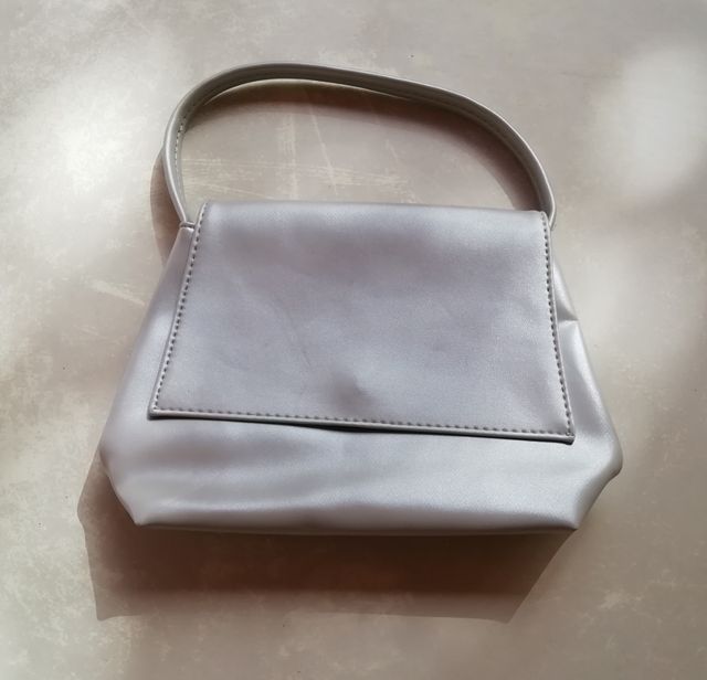 Bolso plateado