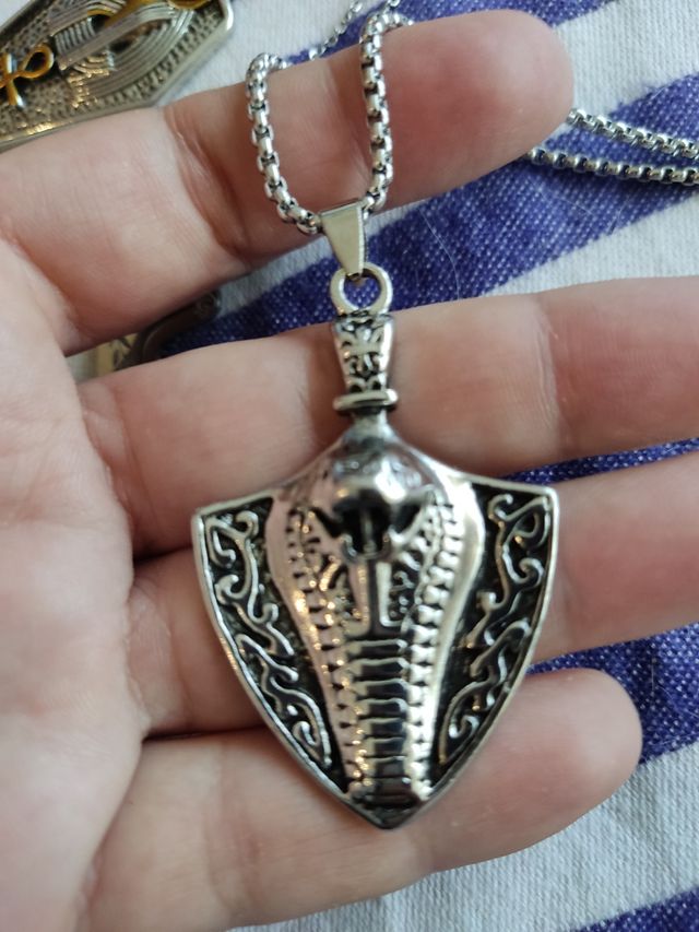 COLGANTE SERPIENTE COBRA VIKINGO
