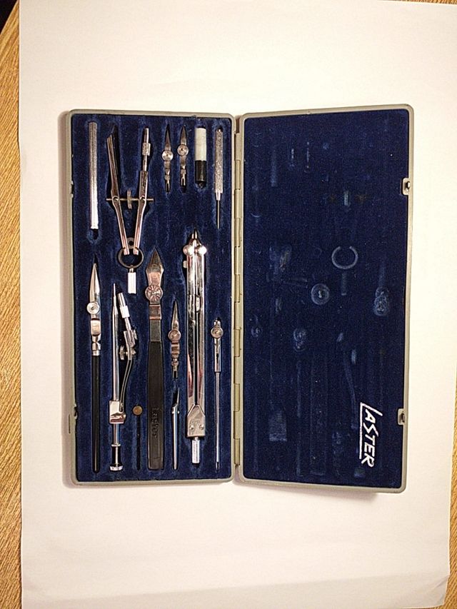 Estuche de COMPÁS LASTER