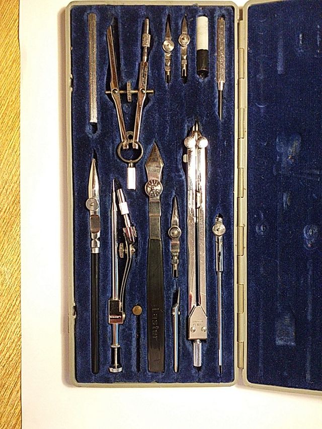 Estuche de COMPÁS LASTER