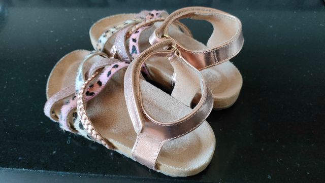 Sandalias marca Gios Eppo T.26