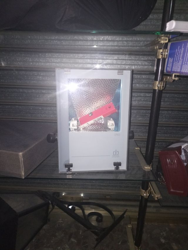 proyectos halogenuro metalico