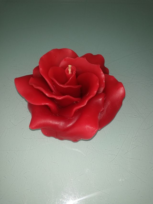 VELA DECORATIVA EN FORMA DE ROSA