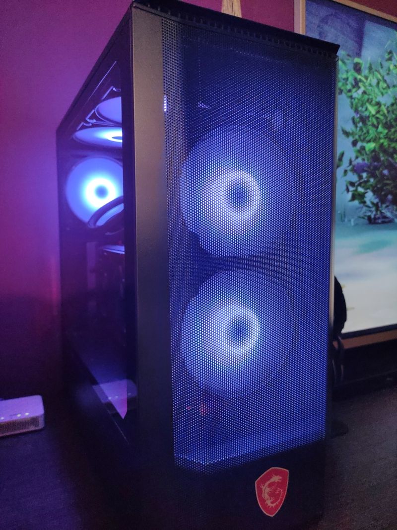 PC GAMING i5 9600KF 32GB DDR4 RADEON 6700XT 12GB