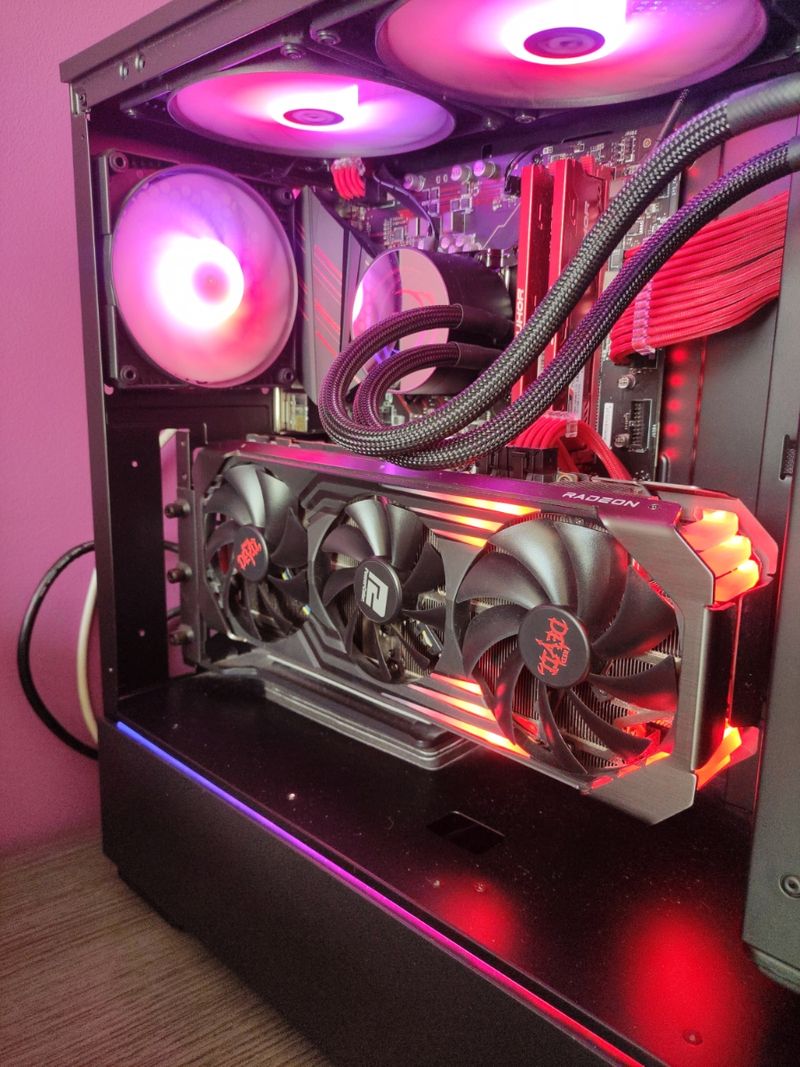 PC GAMING i5 9600KF 32GB DDR4 RADEON 6700XT 12GB afbeelding 3