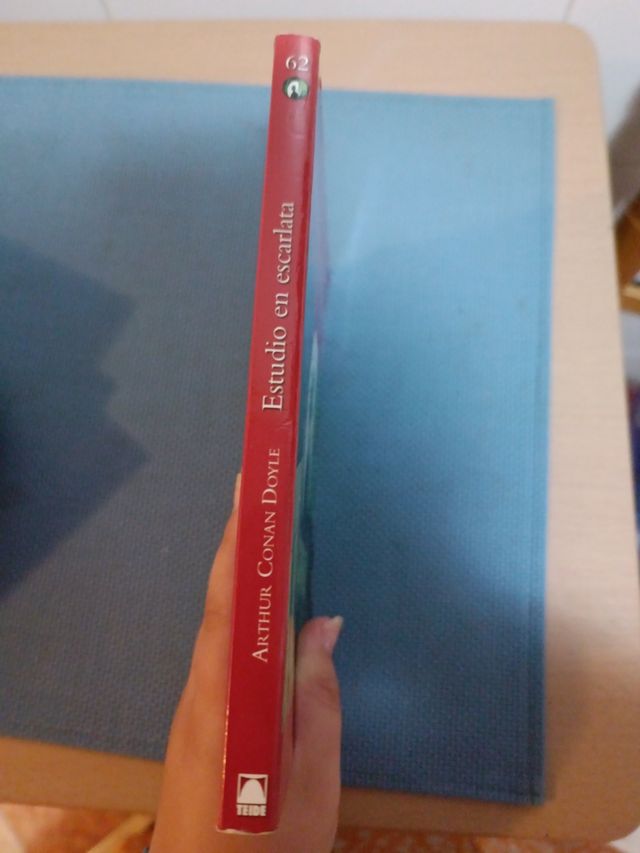 Estudio en escarlata